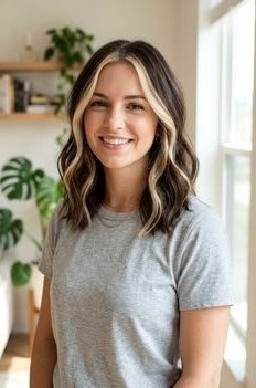 1. Shoulder-Length Dark Brunette Lob with Platinum Money Piece