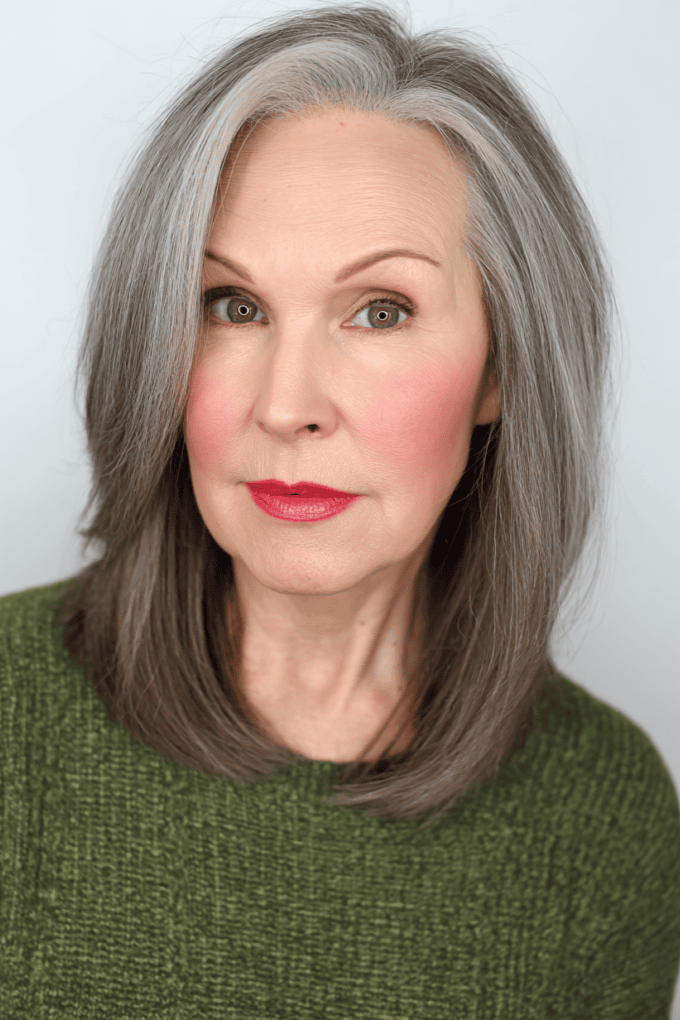 2. Sleek Shoulder-Length Silver Lob with Side Part