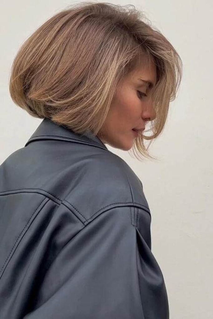 2. (Rounded Mushroom Blonde Bubble Bob)