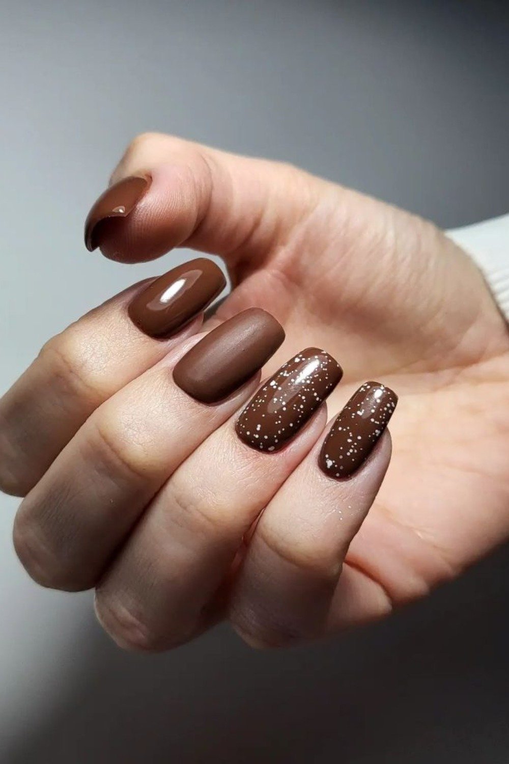 8. Cookies and Cream Speckled Brown Nails
