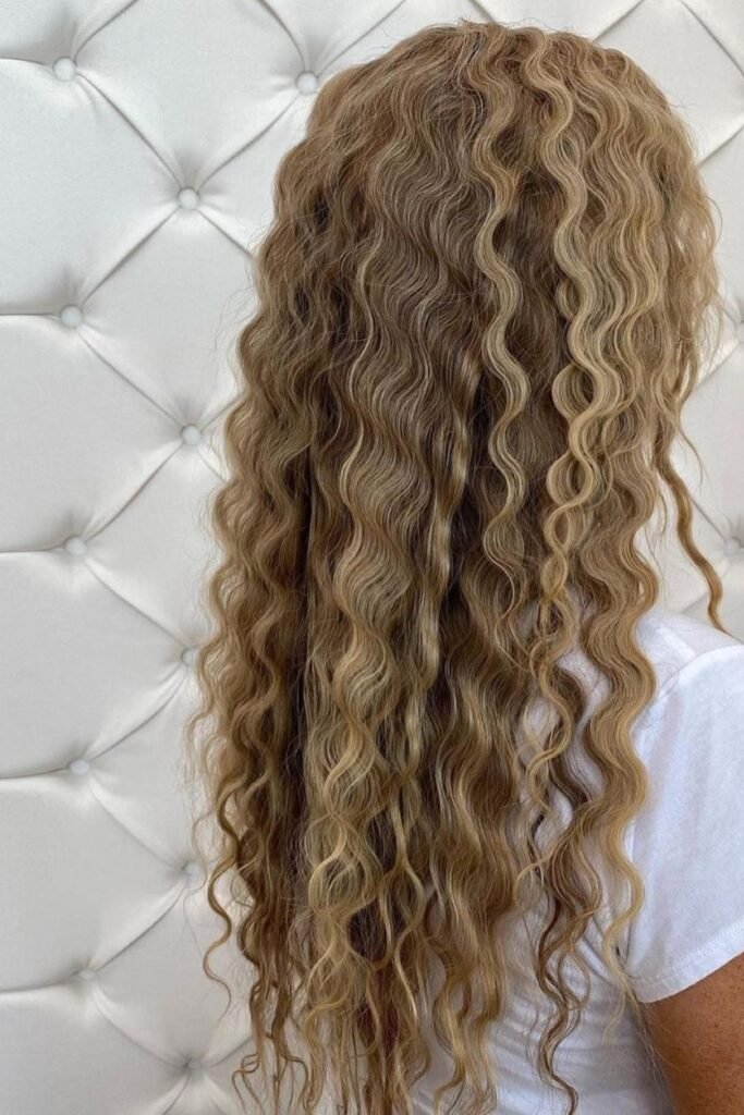 19. Sandy Blonde Loose Crimp Waves