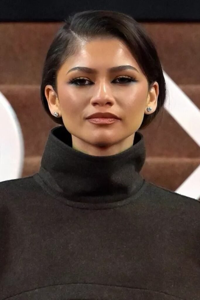 3. (Short Sleek Side Swept Crop)