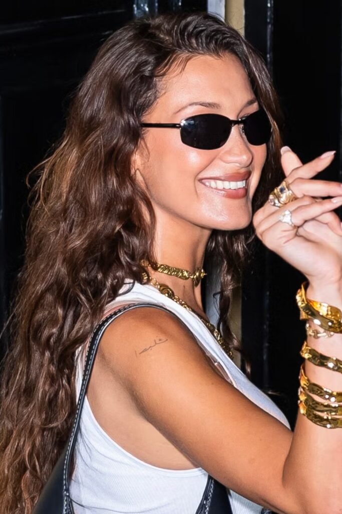 15. (Wet Look Waves with a Deep Side Part)