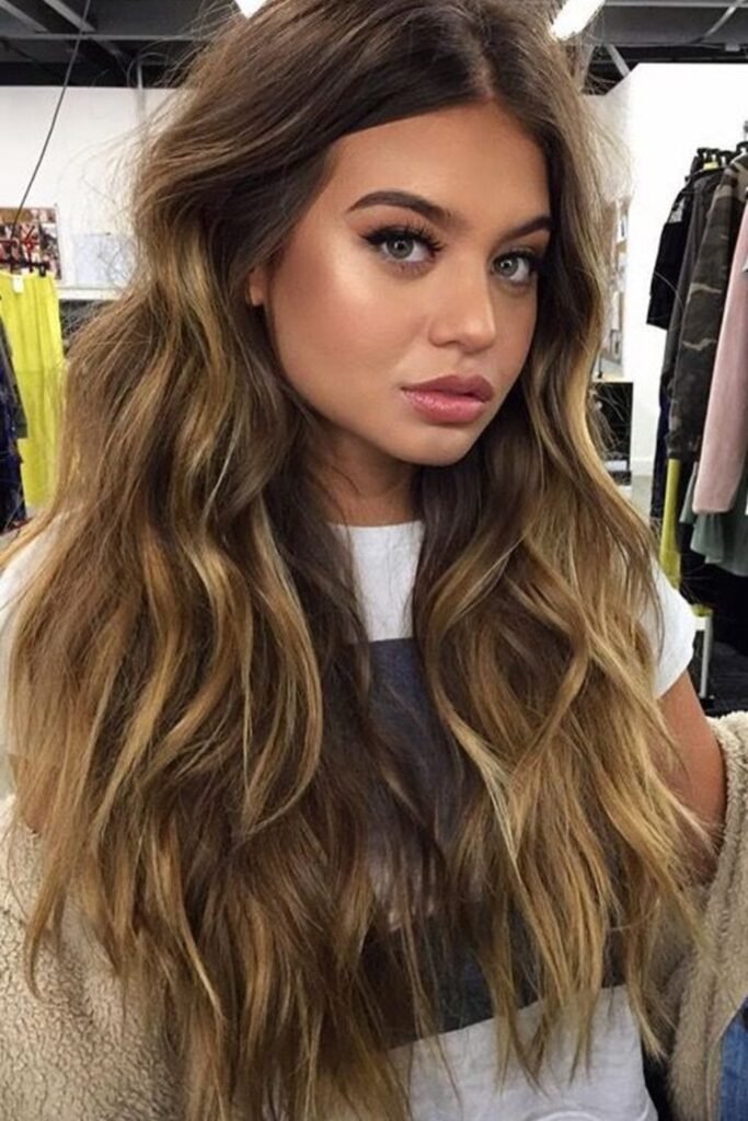 16. Bronde Beach Waves with Honey Balayage